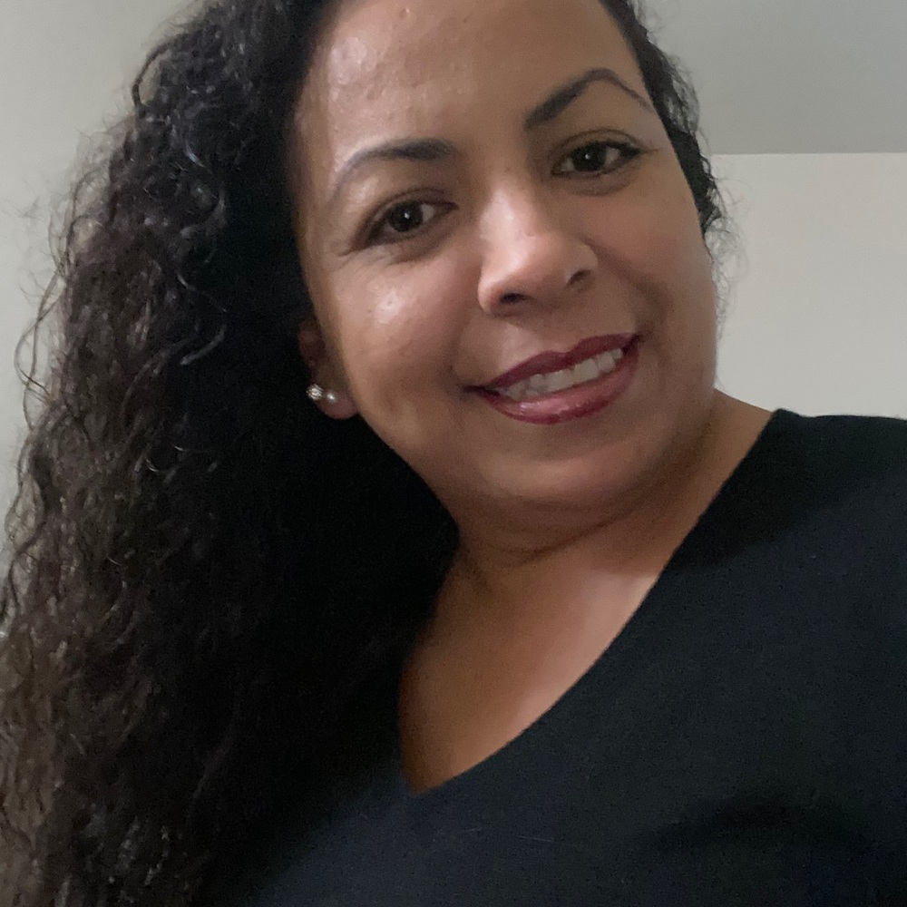 Meet your Posher, Yessica